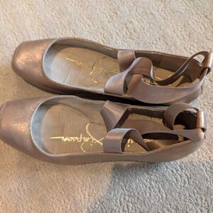 Jessica Simpson Women’s Ballet Flat with Ankle Elastic- Rose Gold Color